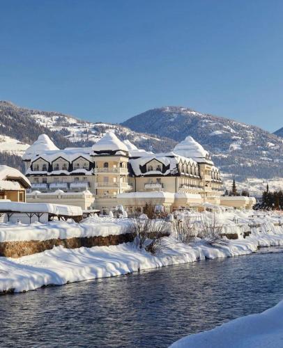 Grandhotel Lienz Business-Wellness & Gourmet, Pension in Lienz