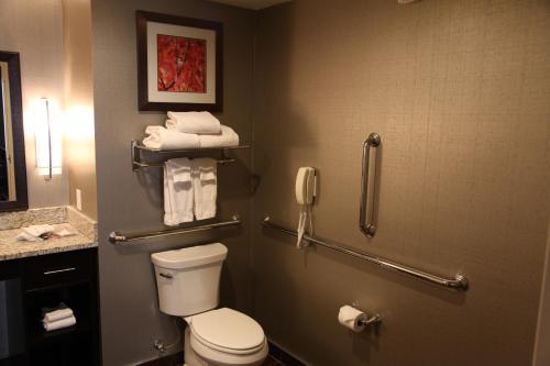 One-Bedroom Suite - Disability Access room in Homewood Suites by Hilton Calgary-Airport