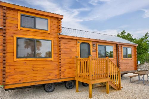 Cabins at Bonefish Bay