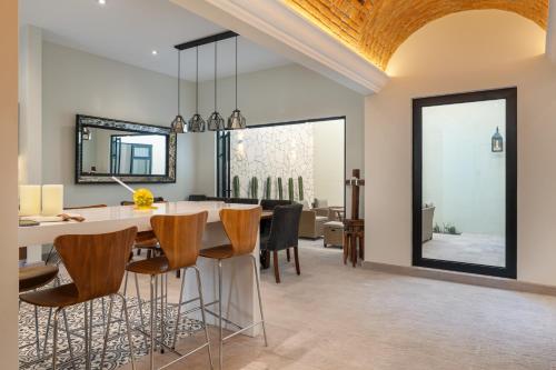 Casa Da Vinci in Villas Acuarela, New 3BR Modern Home with Private Rooftop in San Miguel de Allende, Mexico