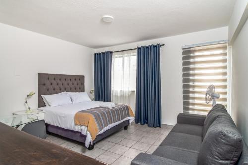 Wavecrest 1401 Holiday Apartment - Tap to explore photos