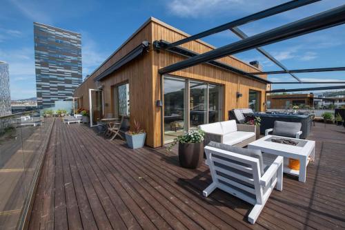 Luxury penthouse in Oslo, fjord view, jacuzzi and huge terrasse