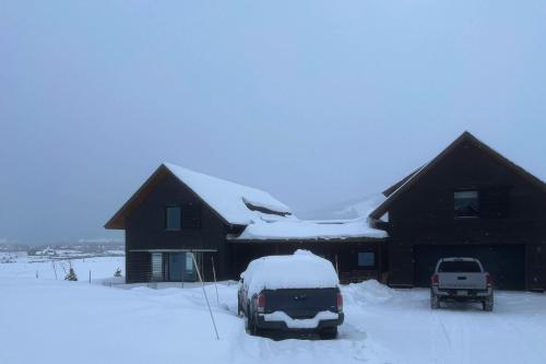 Mariposa Cabin