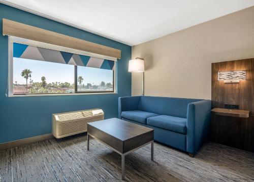 Holiday Inn Express San Diego South - National City, an IHG Hotel