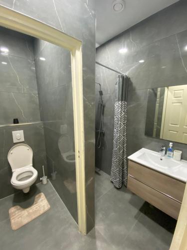 Two-Bedroom House image 2