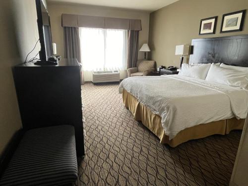 Holiday Inn Express & Suites Deming Mimbres Valley