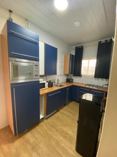 Two-Bedroom House image 9