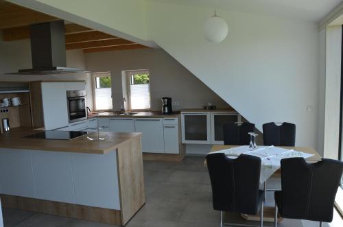 One-Bedroom Apartment (2 Adults) - Lennelounge image 10