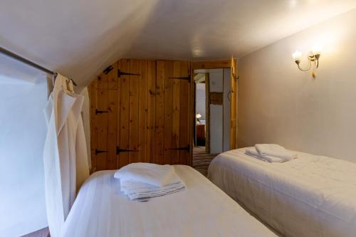 14th-century cosy 3-bed cottage Business stays