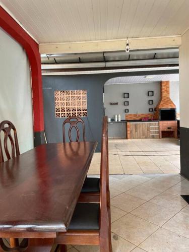 Casa com piscina em Foz do Iguaçu (Casa com piscina em Foz do Iguacu) in Cararatas