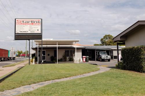 . Starline Motor Inn