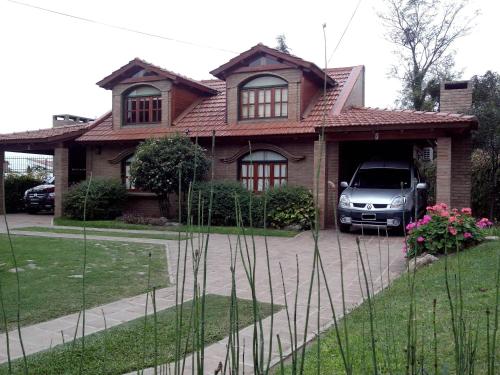 2 bedrooms, 5 beds