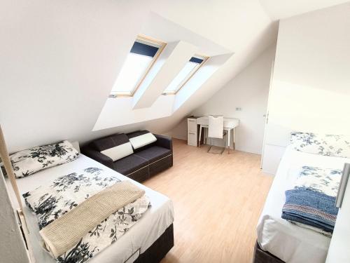 FMI 9 Accommodation in เราน์ไฮม์