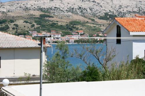 Two-Bedroom Apartment with Terrace and Sea View image 8