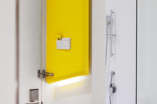 YELLO Deluxe  image 1