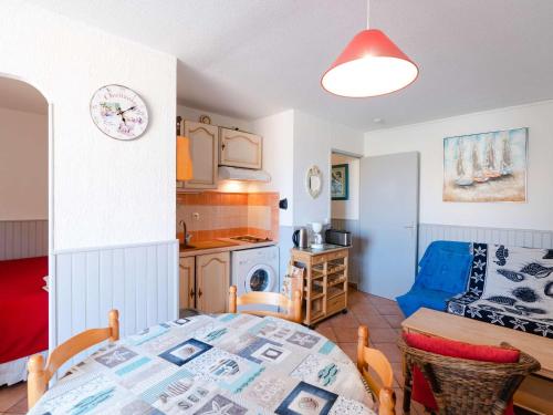 Appartement Narbonne-Narbonne Plage-Narbonne Plage, 2 pièces, 4 personnes - FR-1-409-75 - Location saisonnière - Narbonne