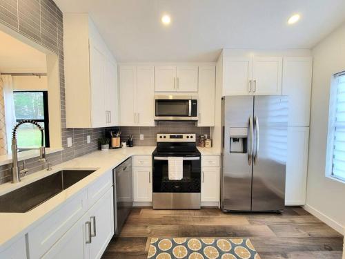 Elegant Cozy Spot to unwind! UCF/MCO/Parks/Beach in Orlando, USA
