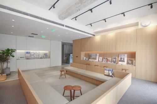 Read and Rset Hotel in Back Lakes (Hou Hai)