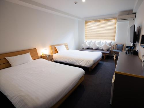 Twin Room - 2 Semi Double Beds - Non-Smoking