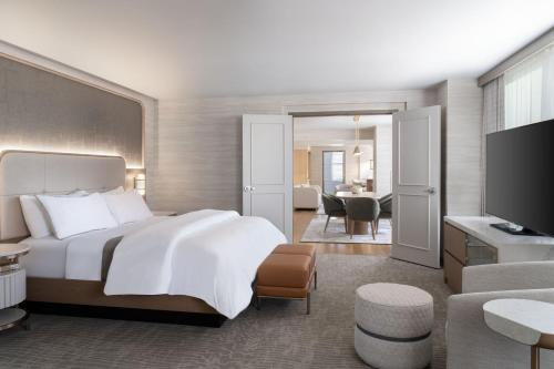 The Westin Book Cadillac Detroit - image 10