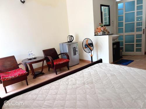 Deluxe Double or Twin Room with Spa Bath image 9