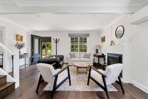 Cherry Tree Cottage, Burrawang, Southern Highlands in 布拉旺