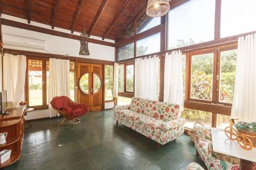 Búzios casa em condomínio com cozinha completa e área gourmet (Buzios casa em condominio com cozinha completa e area gourmet) in Golful Formosa
