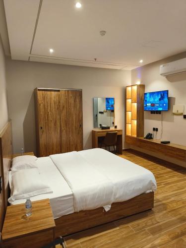 Shared lounge/TV area, قمة راحتي للشقق المخدومة Qimat Rahaity SERVICED APARTMENTS in Yanbu