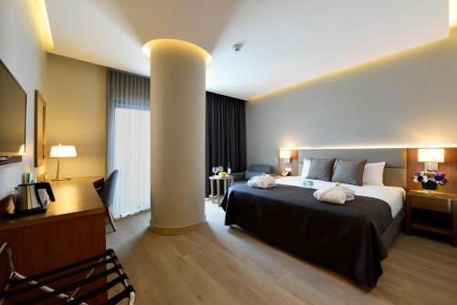 522508179 Holiday Inn Bursa - City Centre by IHG