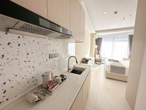 Ark Seaview Holiday Inn SHV by Caerus Management in Ream National Park