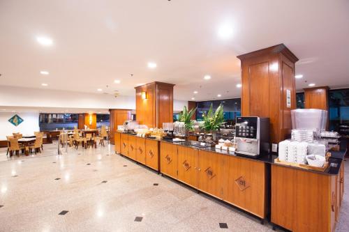 Restaurant, CH Hotel near Montfort College