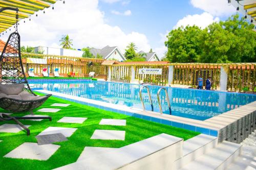 Village Califonia
