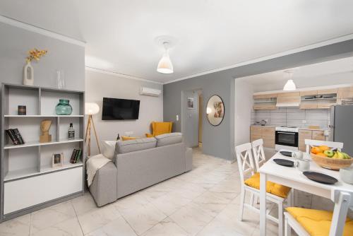 Marasi Apartment - Islander's Home Collection