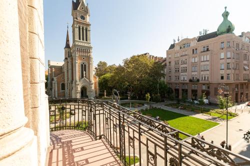 Bakats Ter Apartment with Balcony Overlooking Church Square, Budapest (photo 4)