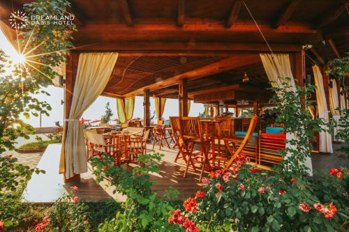 Restaurant, Dreamland Oasis 1st floor Apartment With a Garden by the Sea in Chakvi