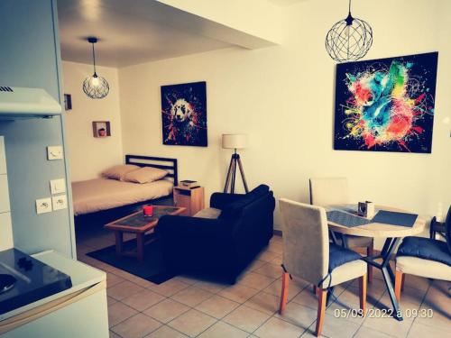 Le Puits d'Amour - Apartment - Villeneuve-sur-Yonne