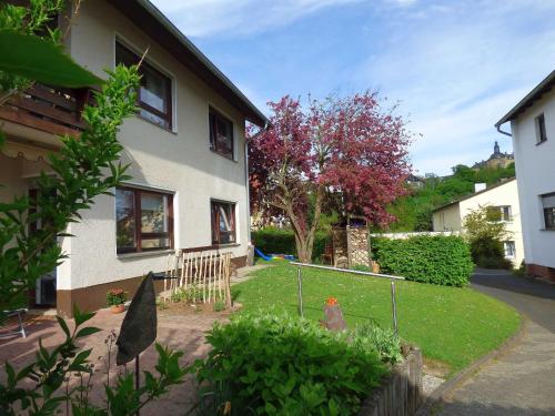 Wohnen mit Schlossblick - FeWo - Apartment - Bad Wildungen