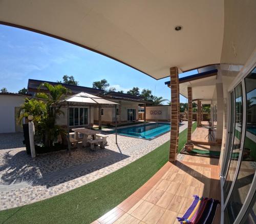 Pattaya pool villa