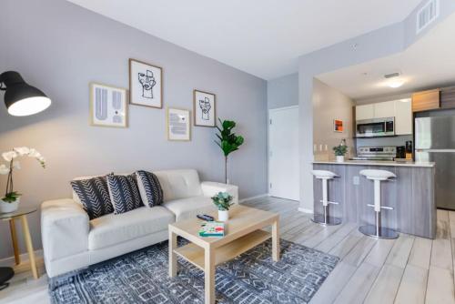 Wynwood Amazing Condo Sleeps 5 Close to Beach — other in 481 Northeast 29th Street, Miami United States, 33137