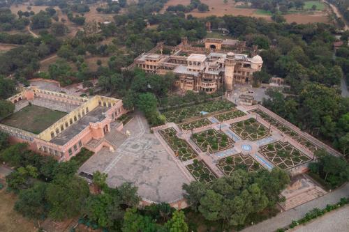 LohonoStays Villa Morbaugh at Kothari Gadh