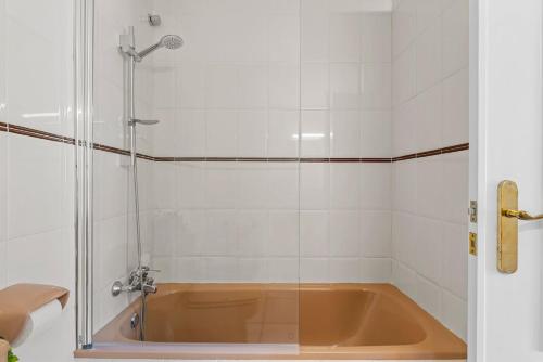 Apartment with Sea View image 10