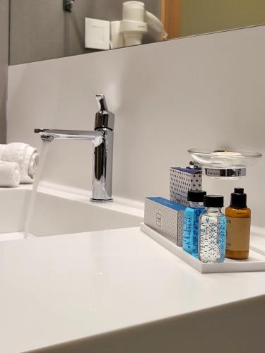 Monot Suites - image 2