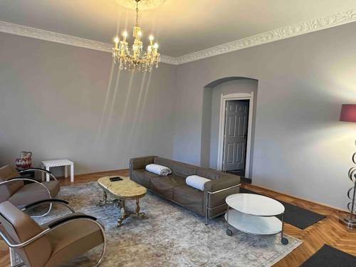 197 m2-4 BR, 3 Bath,A/C,Center, Opera, Budapest