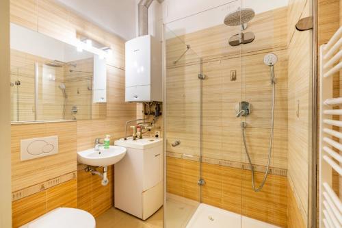 Old Town Square Apartments - image 10