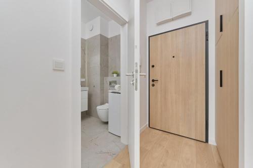 Apartment image 8