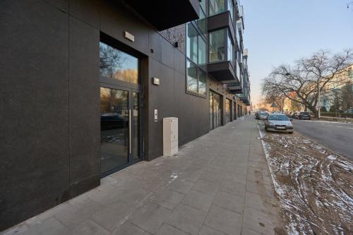 Tasteful Apartment with FREE GARAGE and Balcony by Noclegi Renters - image 2