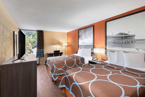 Super 8 by Wyndham Myrtle Beach/Market Common Area - image 11