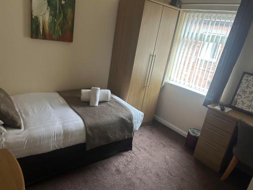 Single Room image 3