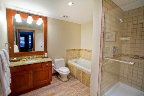 One-Bedroom Apartment image 8