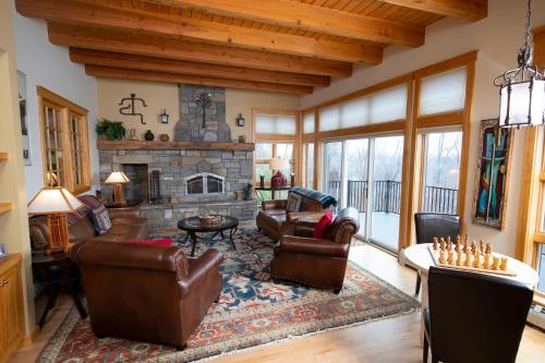 Solitude Village at Okemo - Accommodation - Ludlow